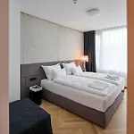 Neu Residences Smart Апарт-отель Любляна