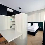 Апарт-отель Neu Residences Smart 4*