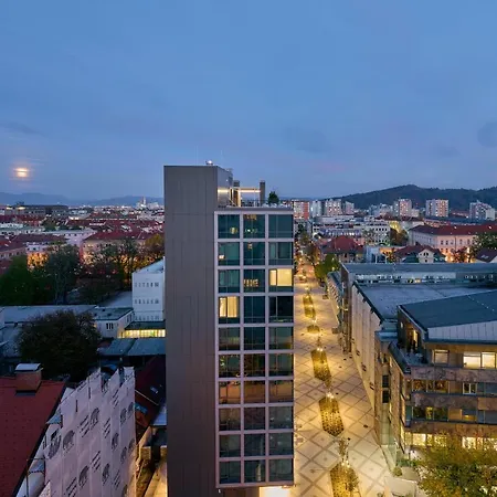 Aparthotel Neu Residences Smart