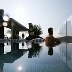 Neu Residences Smart Aparthotel