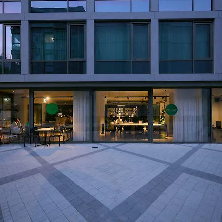 Aparthotel Neu Residences Smart 4*